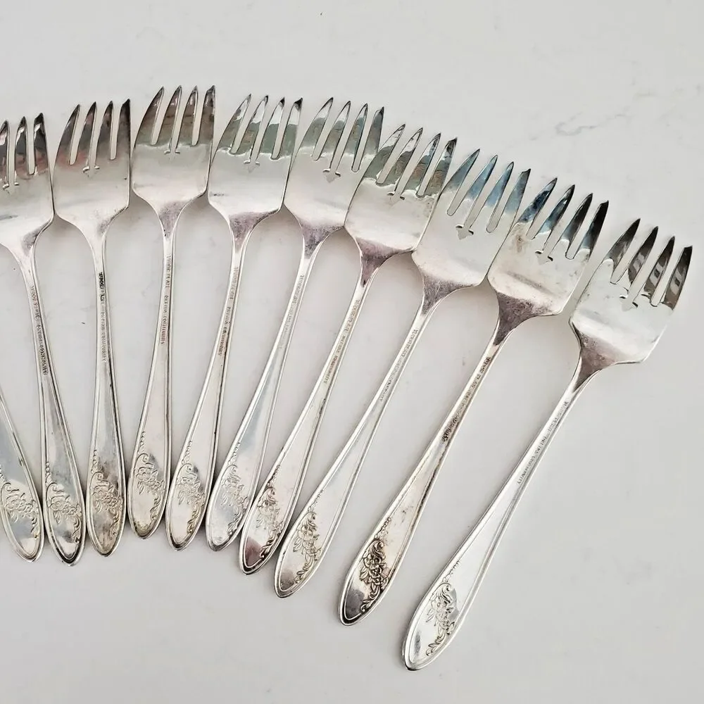 12 Oneida Tudor Plate Queen Bess Silverplate Salad Forks 6.5